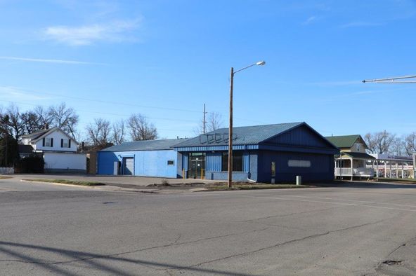 Waseca - Elm Avenue - 405 E.: 405 Elm Ave W, Waseca, MN 56093